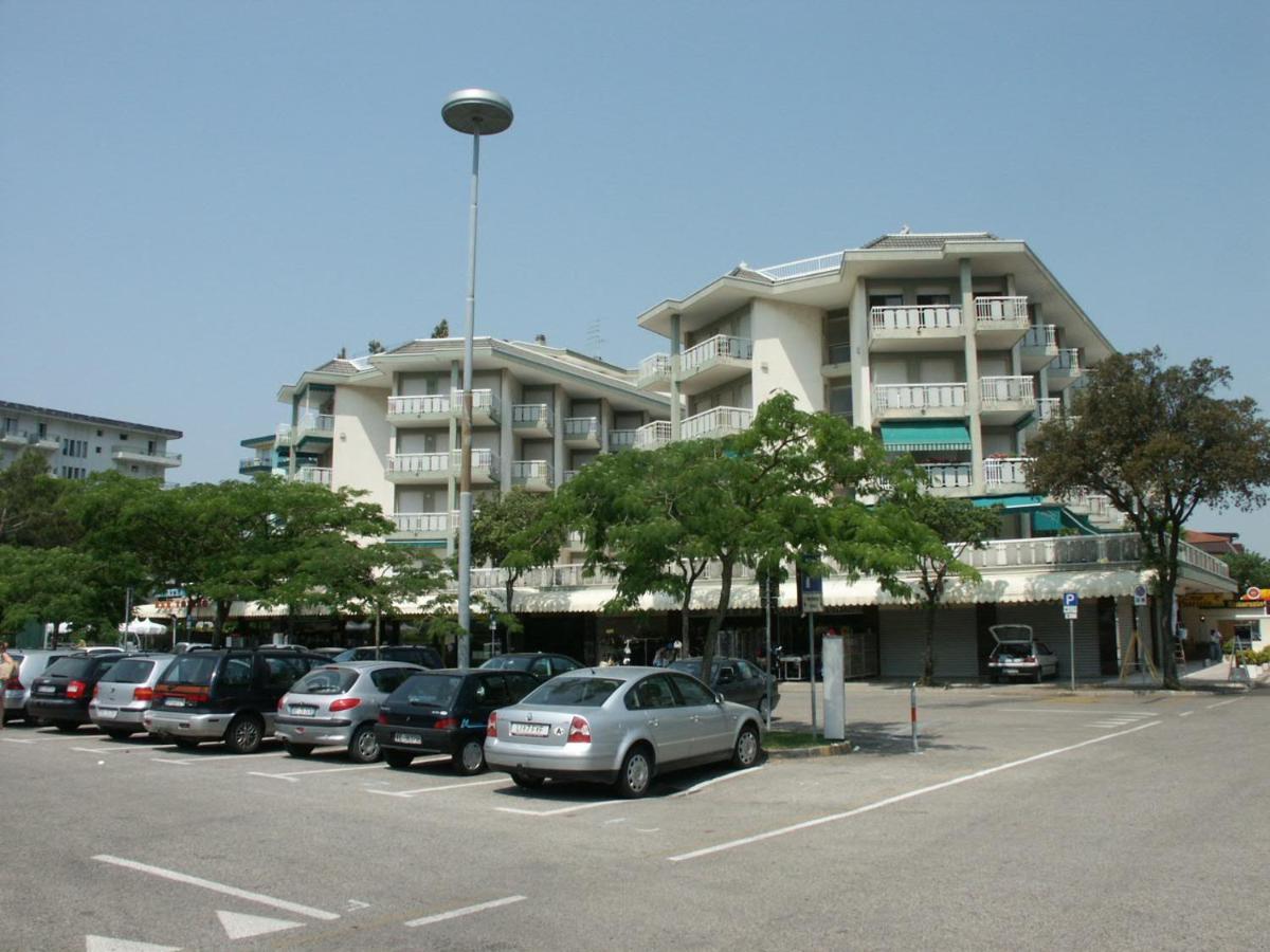 Residence Torino Lido di Jesolo Exterior photo